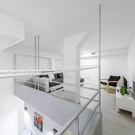 Westend Prime Location -huge 3 Bedroom With Ac