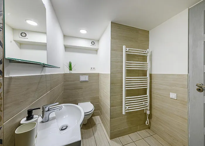 Westend Prime Location -central 3 Bedroom *