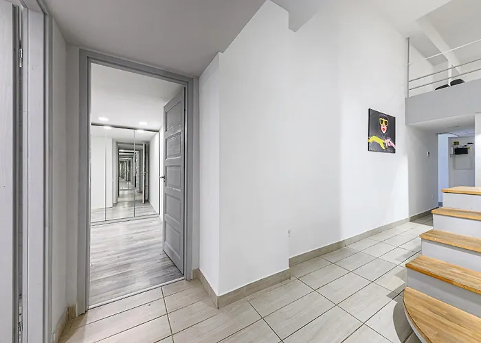 Westend Prime Location -central 3 Bedroom בודפשט