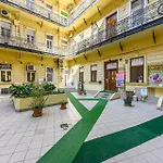 Westend Prime Location -huge 3 Bedroom With Ac * Budapeszt