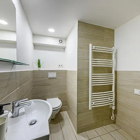 Westend Prime Location -huge 3 Bedroom With Ac *