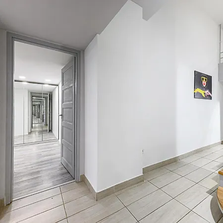 Westend Prime Location -huge 3 Bedroom With Ac Budapešť