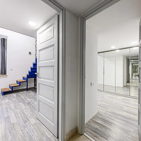 Westend Prime Location -huge 3 Bedroom With Ac Budapešť