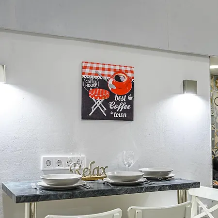 Westend Prime Location -huge 3 Bedroom With Ac Apartmán *