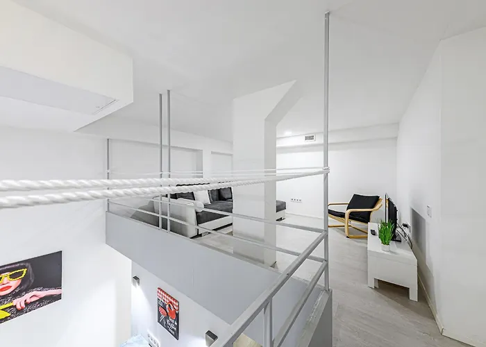 Westend Prime Location -central 3 Bedroom