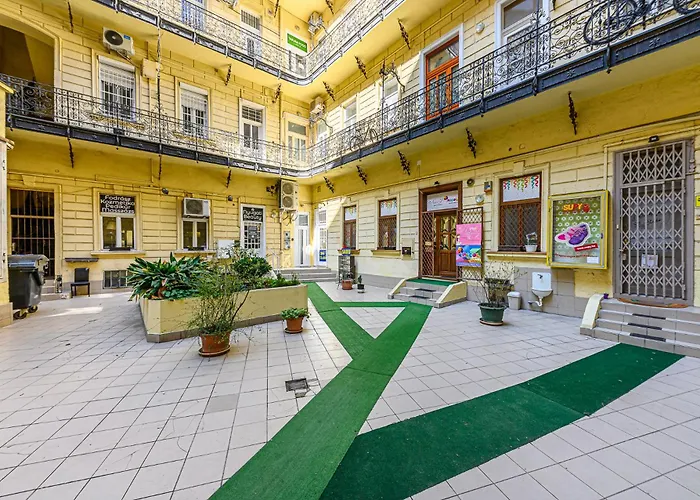 Westend Prime Location -central 3 Bedroom * Budapeszt