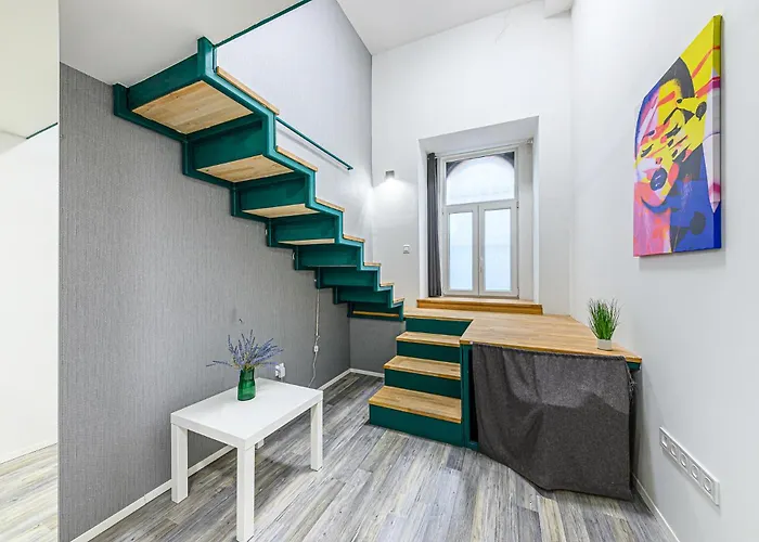 Westend Prime Location -central 3 Bedroom *